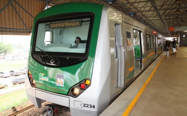 Novo trem do metrô do Distrito Federal