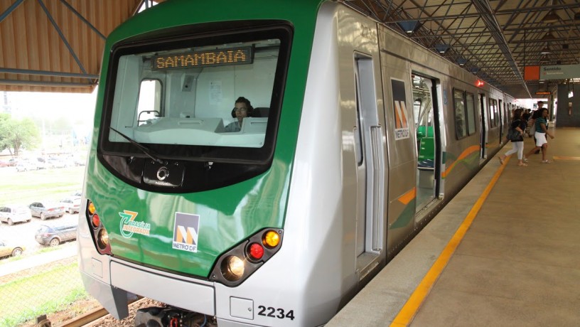 Novo trem do metrô do Distrito Federal