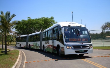 Biarticulado da Scania lançado no México