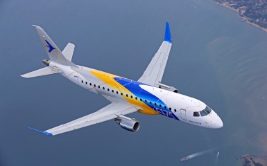 Jato E 175, da Embraer em voo