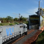 Trem chegando ao Terminal Integrador (TI) Guará, da VLI