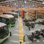 vista interna da nova fábrica de chassis para ônibus da Mercedes-Benz na Colômbia