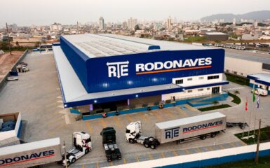 A Rodonaves registrou uma redução de 30% nos acidentes e 84% na gravidade das ocorrências desde o lançamento do programa Caminho Seguro em 2022. Com aproximadamente 1.500 motoristas, incluindo 18 mulheres, a empresa quer fortalecer a segurança no trânsito em um país que apresenta altas taxas de acidentes rodoviários.