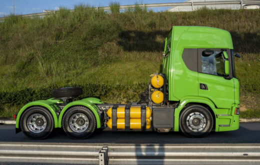 Desde que a empresa iniciou as vendas de caminhões a gás no Brasil, em 2019, a maior parte dos pedidos de caminhão a gás vem de transportadores que atuam com cargas industriais