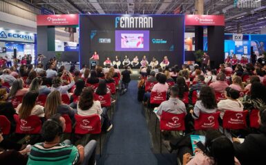 A Fenatran, maior encontro para o setor de transporte rodoviário de cargas e logística da América Latina, que ocorrerá entre 04 e 08 de novembro no São Paulo Expo, promoverá a 3ª edição do Fórum de Mulheres no Transporte e Logística. O evento ocorre na quinta-feira, dia 07 de novembro, das 14 às 17 horas, dentro da programação da 24ª edição da feira e reúne painéis, palestras e cases de sucesso que promovem a equidade no Transporte Rodoviário de Cargas (TRC) e na logística