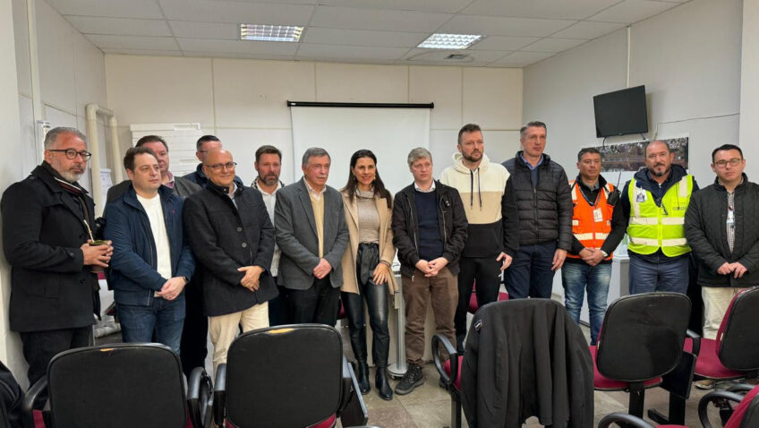 Com o fechamento temporário do principal aeroporto do Aeroporto Salgado Filho, em Porto Alegre, o principal do Rio Grande do Sul volta o foco para as condições dos aeroportos alternativos do estado. Por isso, autoridades de representantes do setor turístico da Serra Gaúcha se reuniram nesta segunda-feira (20) para discutirem propostas de melhorias para o Aeroporto de Caxias do Sul