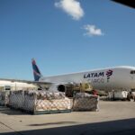 A Latam Cargo Brasil, afiliada de cargas do grupo Latam, apresenta ao mercado o seu novo portfólio de produtos para voos dentro no país. A companhia passa a oferecer quatro serviços – Reservado, Veloz, Estânder e o éFácil – para os clientes que precisam transportar mercadorias no mercado brasileiro, de acordo com as necessidades de cada um deles.