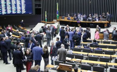 A Câmara dos Deputados aprovou na noite de terça-feira (11) o Projeto de Lei 914/24 que regulamenta o Programa de Mobilidade Verde e Inovação (Mover).