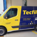 A Tecfil, fabricante de filtros automotivos, amplia sua frota de laboratórios móveis com duas unidades. A expansão, segundo a empresa, visa fortalecer a parceria com grandes distribuidores e melhorar o atendimento na linha pesada, abrangendo frotas de caminhões e ônibus.