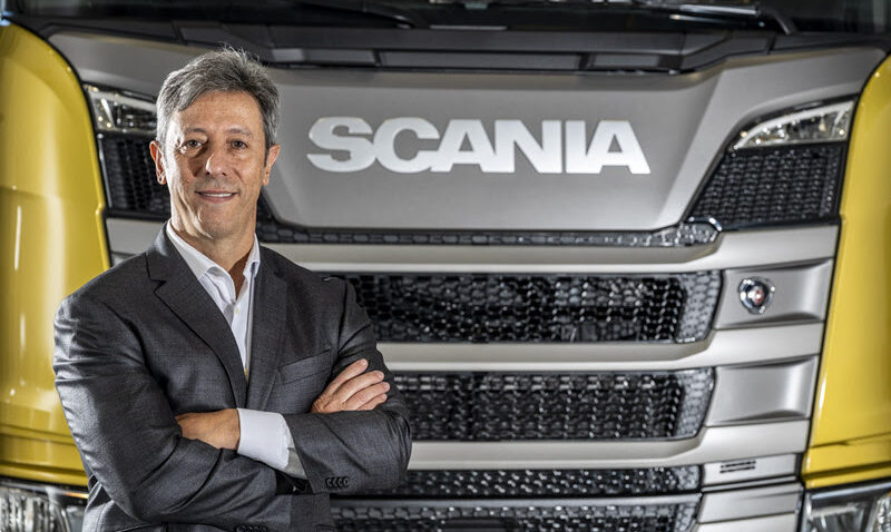 A Casa Scania Cotrasa inaugurou uma nova concessionária no Paraná para amoliar a cobertura aos clientes no estado. Localizada às margens da BR-277, a nova unidade está próxima da Tríplice Fronteira entre Brasil, Argentina e Paraguai, um importante corredor de transporte de caminhões e ônibus para as rotas do Mercosul