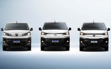 A Stellantis anunciou o lançamento simultâneo de sua linha 2025 de veículos urbanos leves a diesel no Brasil. Os novos Citroën Jumpy, Fiat Scudo e Peugeot Expert chegam ao mercado com um visual renovado e com serviços conectados, que incluem gestão de frota e recuperação veicular