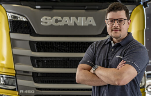 A Scania anunciou Fernando Valiate como novo diretor de serviços para suas operações comerciais no Brasil. Valiate, que já respondia pela área desde o final de 2023, foi apresentado oficialmente durante a Lat.Bus 2024, realizada de 6 a 8 de agosto no São Paulo Expo.