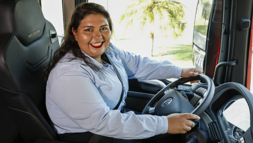 A Volkswagen anunciou um avanço na inclusão feminina em sua operação de testes ao triplicar o número de mulheres que atuam como motoristas de testes em suas frotas de desenvolvimento e avaliações de durabilidade.