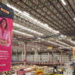 A Privalia, plataforma de e-commerce que atua com a oferta de produtos a preços promocionais, fechou parceria com a DHL Supply Chain, companhia especializada em armazenagem e distribuição