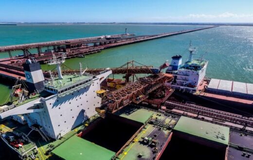 A Ferroport, responsável pelo terminal de minério de ferro no Porto do Açu, em São João da Barra, completa uma década de operações com resultados expressivos