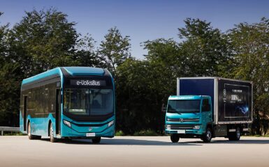 A Volkswagen Caminhões e Ônibus (VWCO) anunciou parceria com a Voltta, comercializadora varejista da Eneva, focada no mercado livre de energia