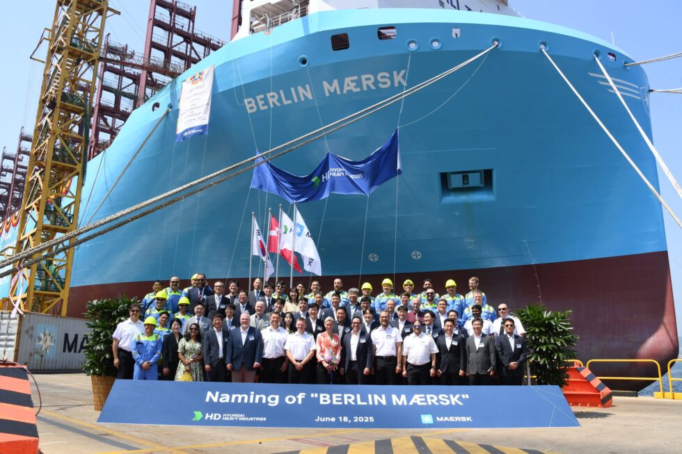 Maersk inicia em julho a operação de novo porta-contêineres movido a metanol