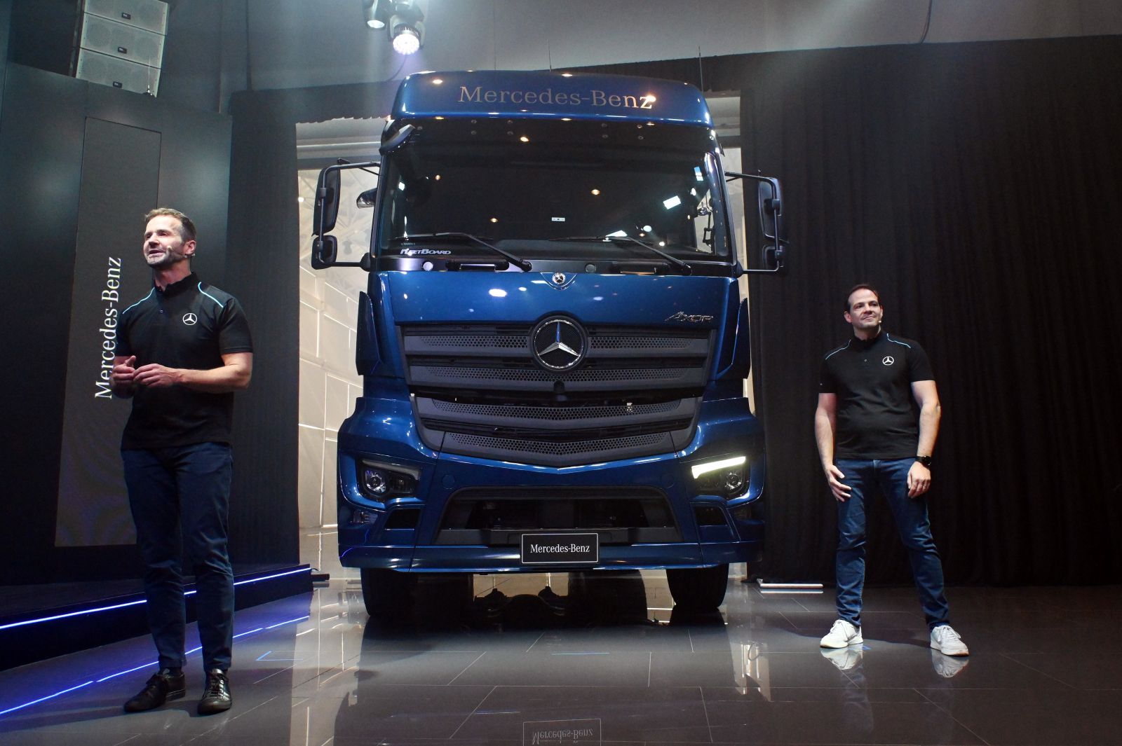 Brasil deve superar Alemanha e liderar vendas globais da Mercedes-Benz em 2025