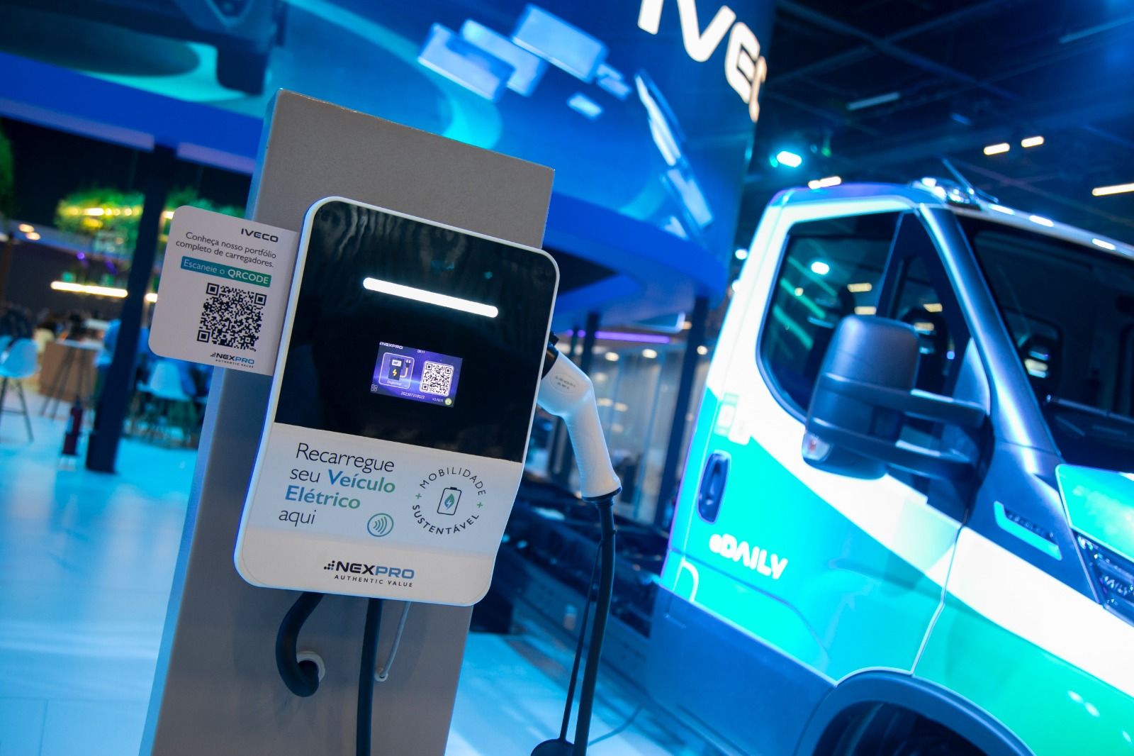 Iveco e Senai lançam jornada de inovação para descarbonização industrial