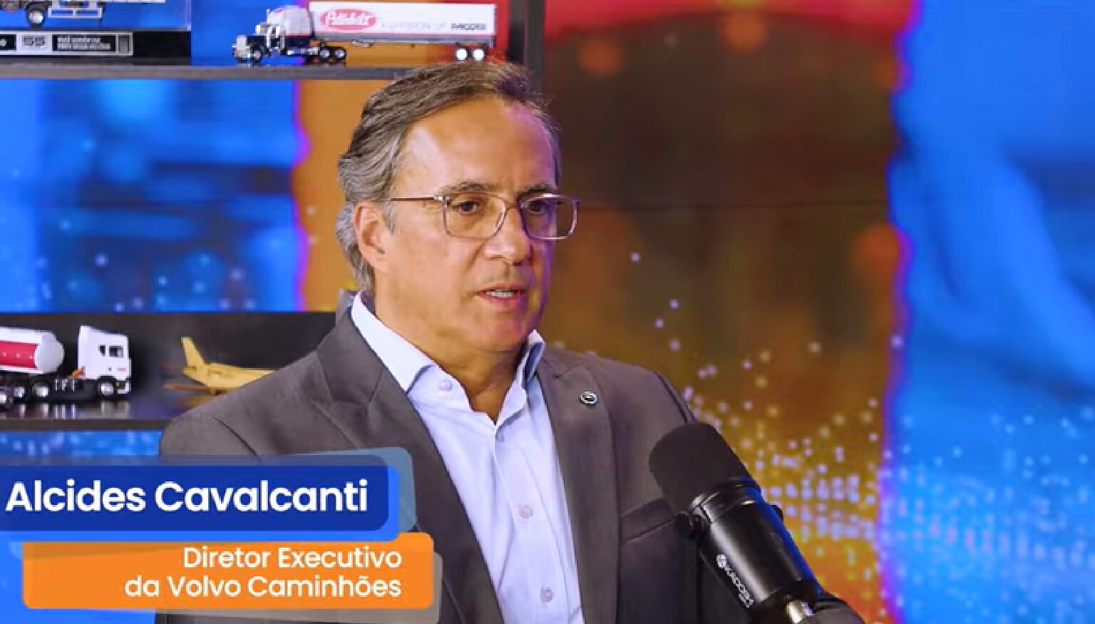 Investimentos e desafios do setor de caminhões, com Alcides Cavalcanti, da Volvo