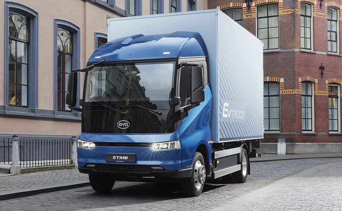 China coloca fabricantes europeus de caminhões sob pressão com modelos elétricos